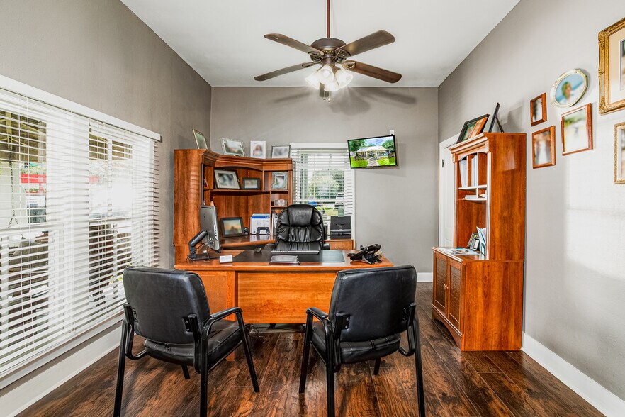 More Photos Of 69 W Macclenny Ave, Macclenny Office For Sale