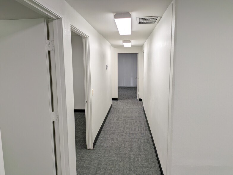 More Photos Of 1203-1243 W Trenton Ave, Orange Warehouse For Lease