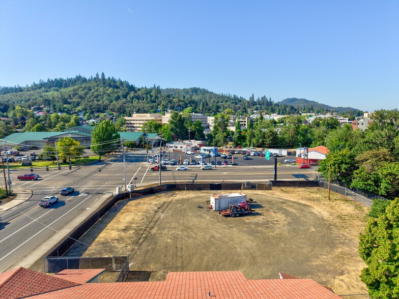 Primary Photo Of 328 NE Winchester St, Roseburg Land For Sale