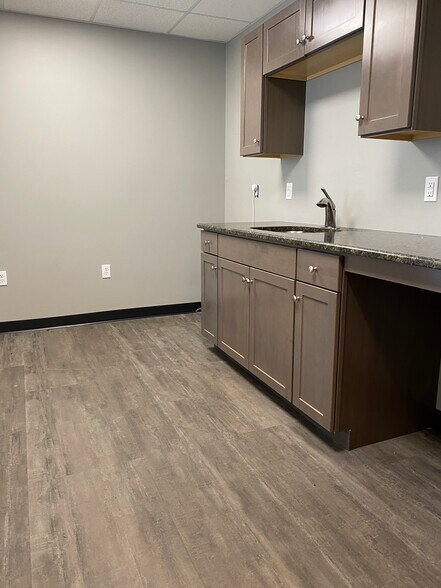 More Photos Of 1175 Gap Newport Pike, Cochranville Office For Lease