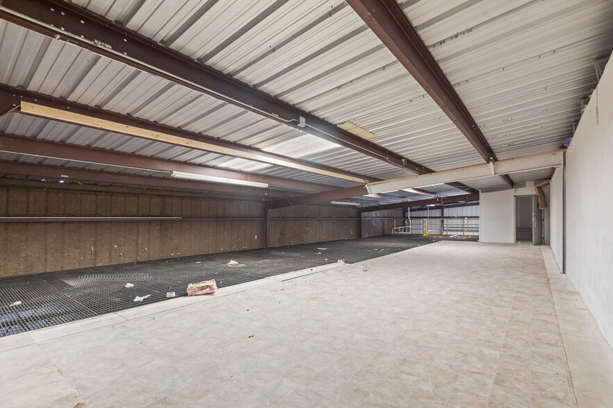 More Photos Of 49 Happy St, Killeen Warehouse For Lease