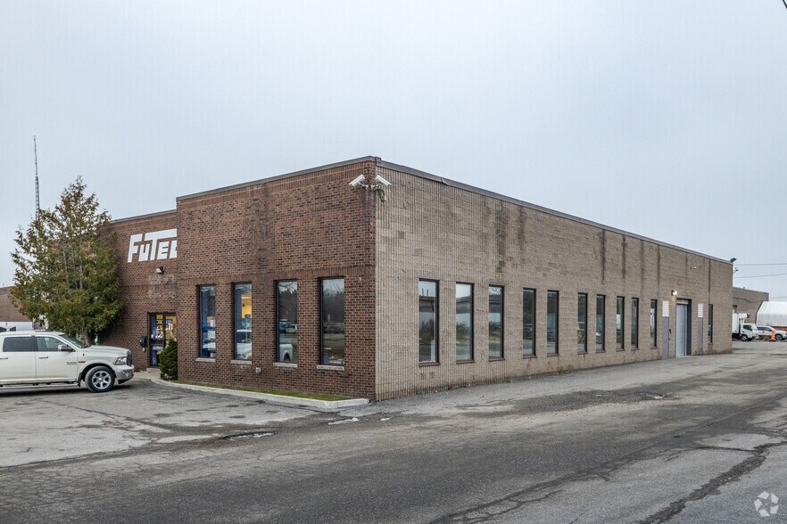 More Photos Of 71 Rue Jean-Proulx, Gatineau Light Distribution For Lease