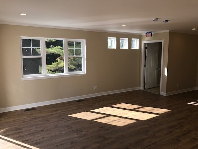 More Photos Of 1086 Long Ridge Rd, Stamford Storefront Retail Office For Lease