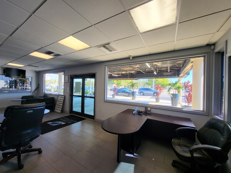 More Photos Of 2160 Cleveland Ave, Fort Myers Auto Dealership For Sale