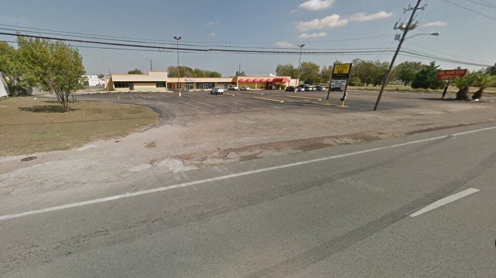 More Photos Of 14428 Hempstead Rd, Houston General Retail For Sale