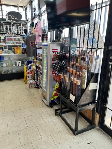 More Photos Of 3901 NW 10th St, Oklahoma City Convenience Store For Sale