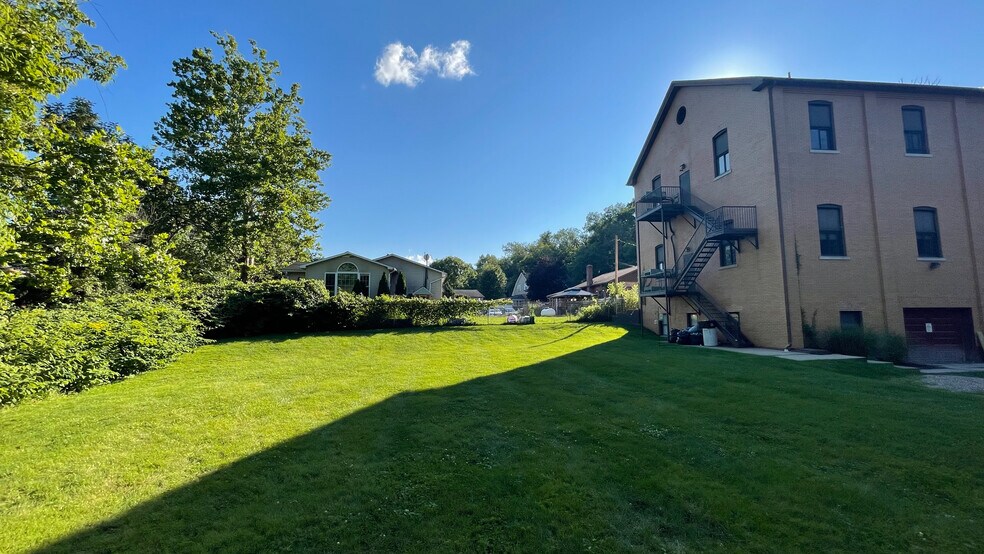 More Photos Of 7621 Noblestown Rd, Mc Donald Apartments For Sale
