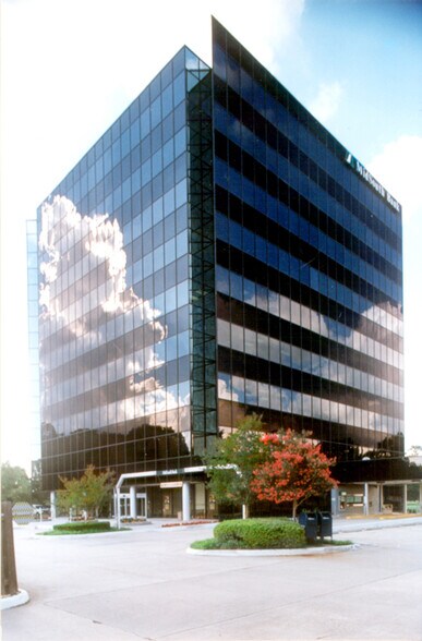 Primary Photo Of 2014 W pinhook Rd, Lafayette Office For Lease