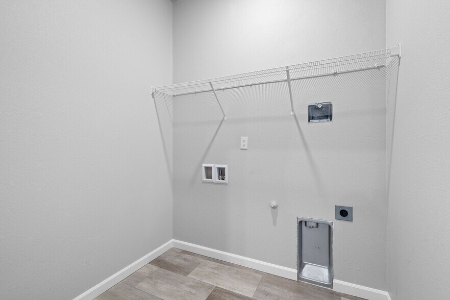 More Photos Of 16306 NE 20th St, Vancouver Multifamily For Sale