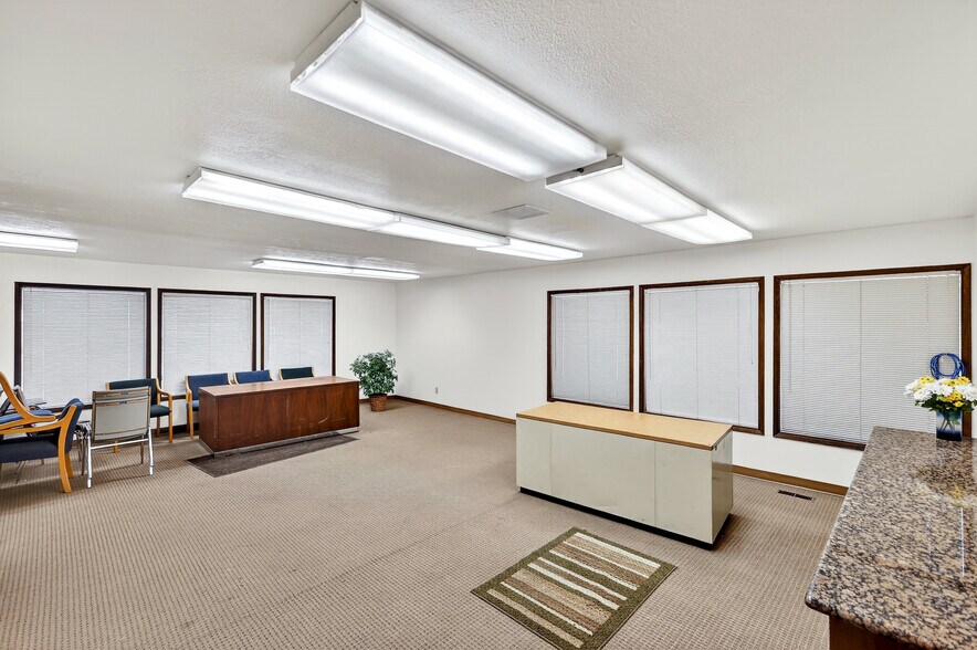 More Photos Of 524 N Mullan Rd, Spokane Loft Creative Space For Sale