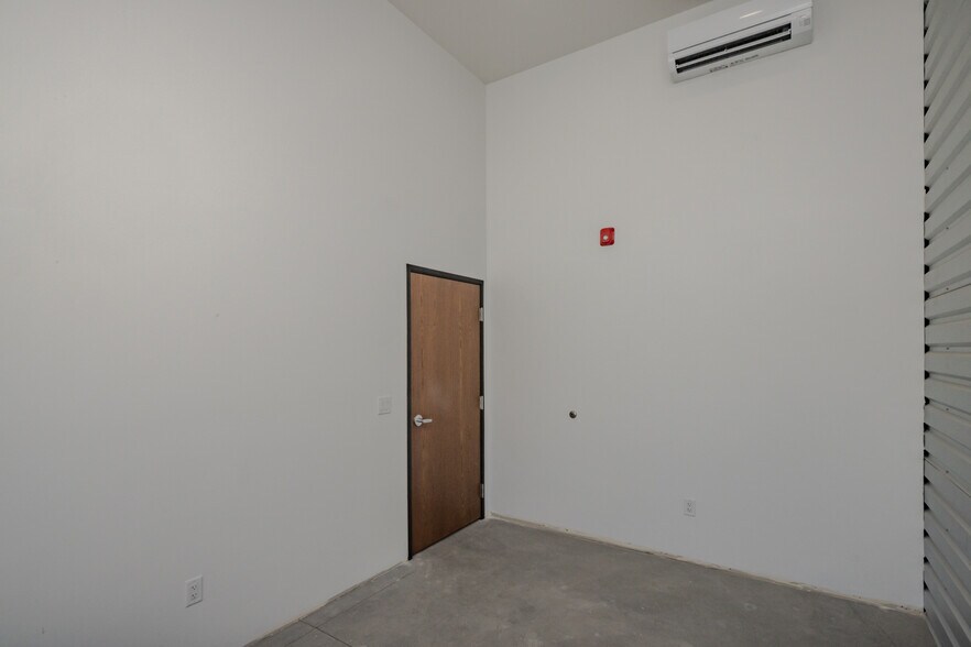 More Photos Of 1191 Lake Havasu Ave, Lake Havasu City Industrial For Lease