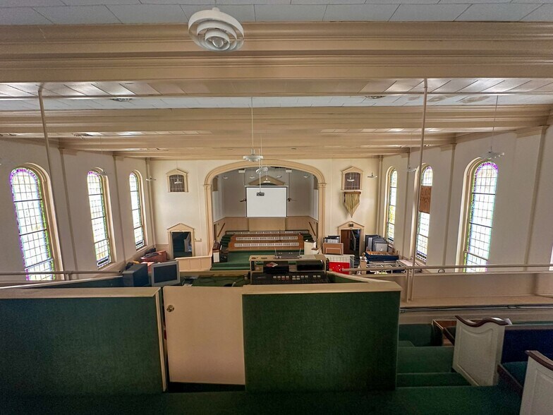 More Photos Of 247 S Barron St, Rusk Religious Facility For Sale