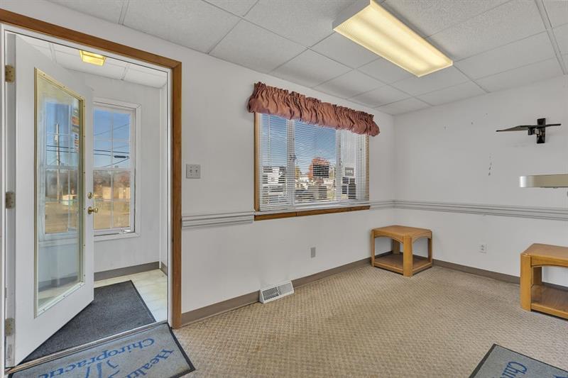 More Photos Of 628 Darlington Rd, Beaver Falls Flex For Lease