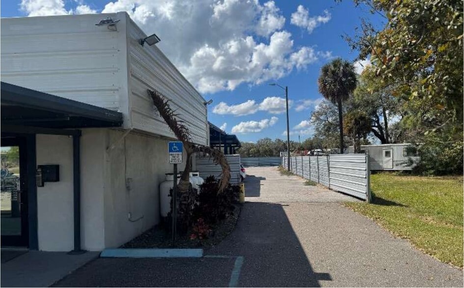 More Photos Of 4805 S 50th St, Tampa Industrial For Lease