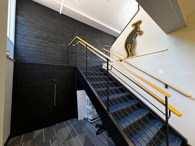 More Photos Of 711 N Cascade Ave, Colorado Springs Office For Lease