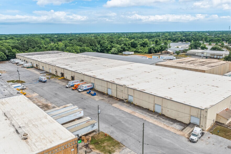 More Photos Of 10020 N Palafox St, Pensacola Distribution For Lease