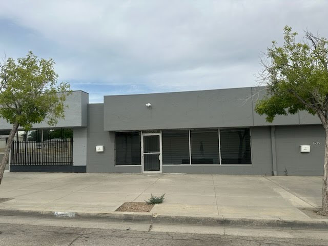 Primary Photo Of 45003-45027 Yucca Ave, Lancaster Service For Lease