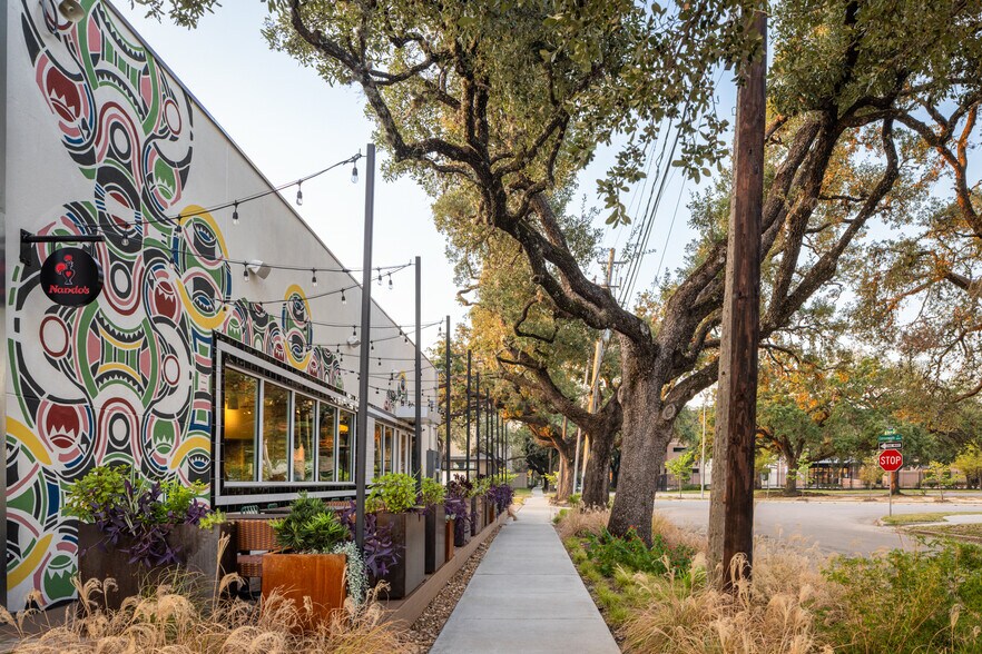 More Photos Of 1201 Westheimer Rd, Houston Unknown For Lease