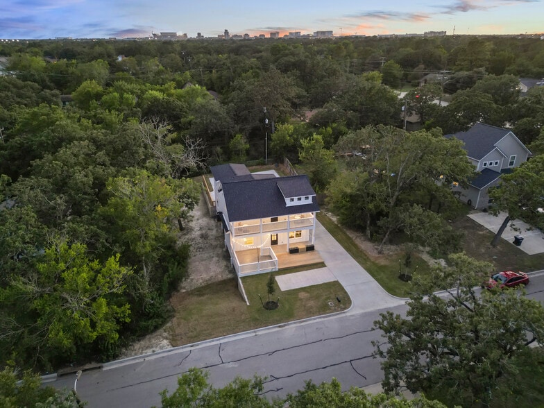 More Photos Of 1104 Berkeley St, College Station Land For Sale