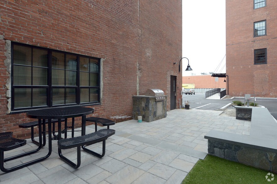 More Photos Of 12 Eagle St, Providence Apartments For Lease