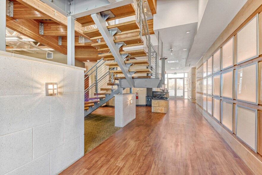 More Photos Of 4910 W Highway 290, Austin Office For Lease