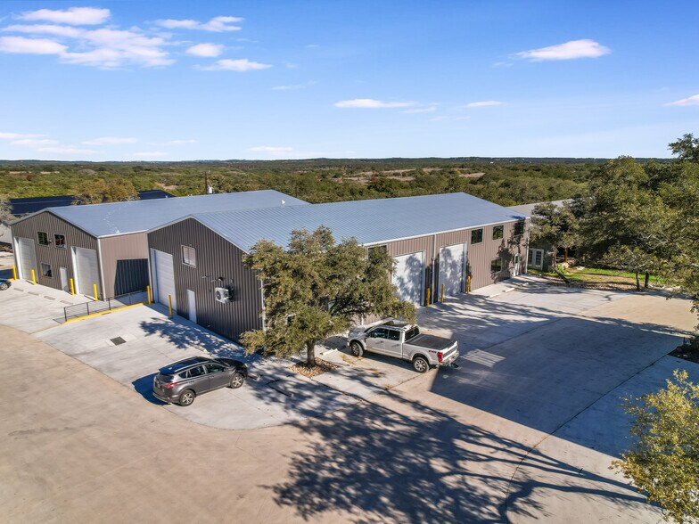 More Photos Of 15210 Fitzhugh Rd, Austin Distribution For Lease