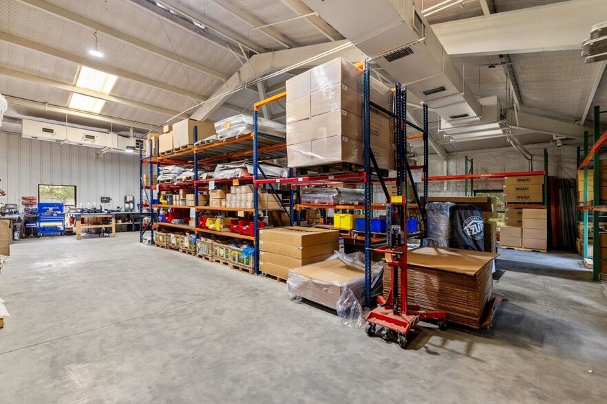 More Photos Of 101 John Kelly St, Burnet Industrial For Sale