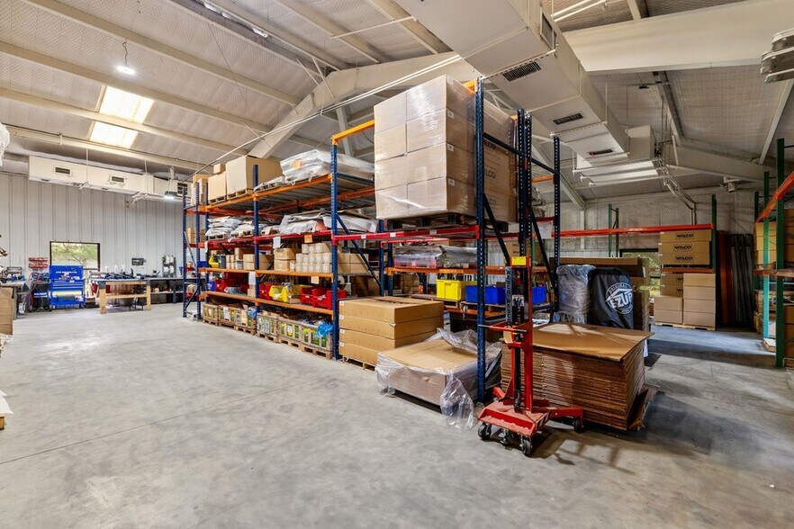 More Photos Of 101 John Kelly St, Burnet Industrial For Sale