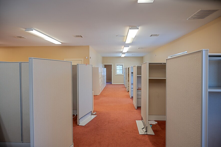 More Photos Of 105 River Ave, Lakewood Office For Lease
