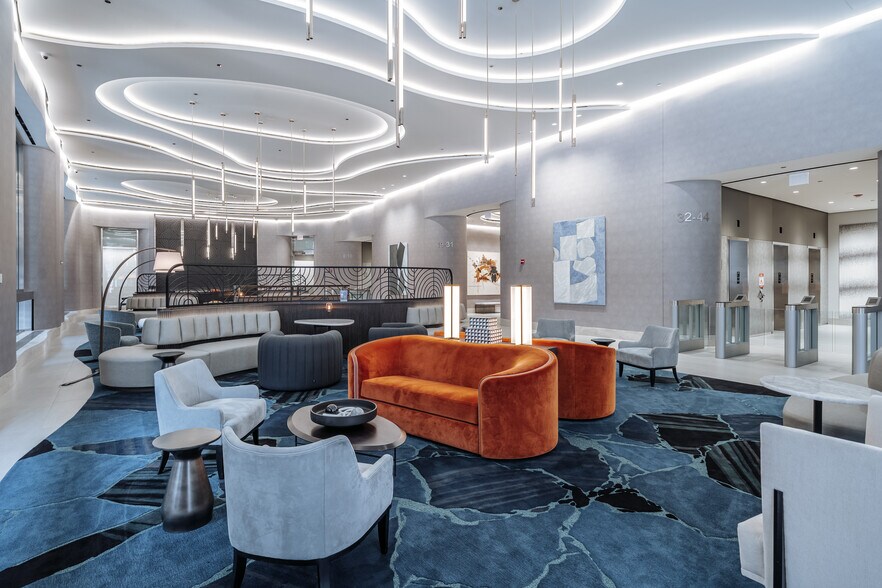 More Photos Of 500 W Monroe St, Chicago Office For Lease