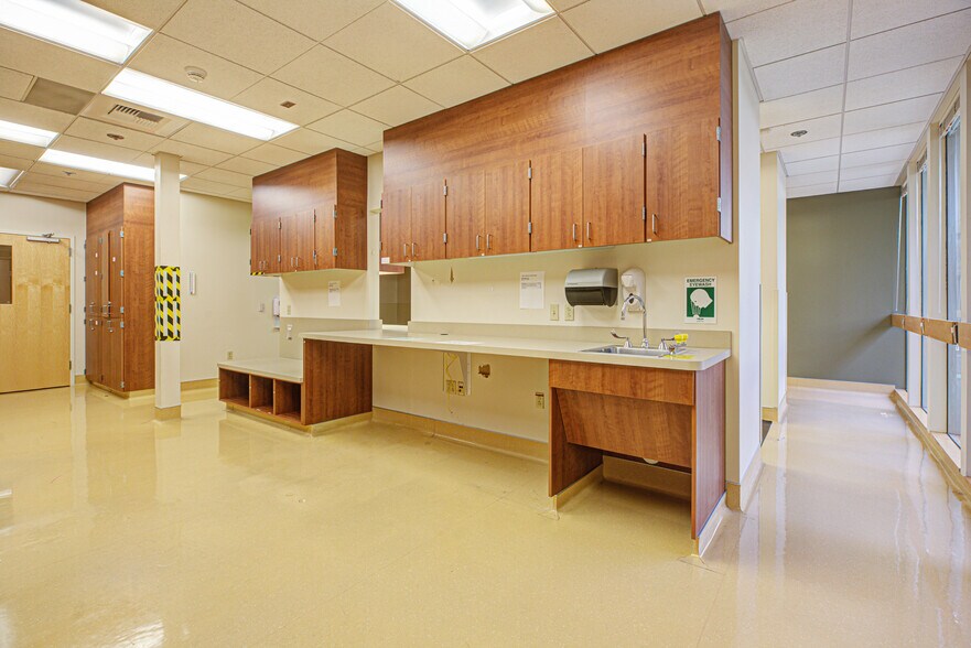 More Photos Of 11100-14850 SW Scholls Ferry Rdg, Beaverton Unknown For Sale