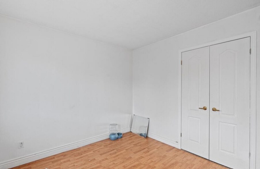 More Photos Of 195 Main St, Lucan Biddulph Apartments For Sale