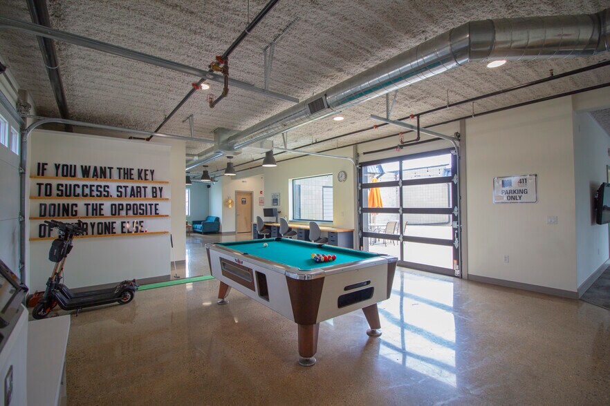 More Photos Of 501 W Willard St, Kalamazoo Office For Lease