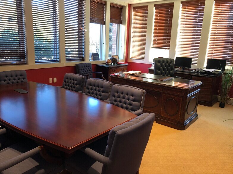 More Photos Of 45 North Hill Dr, Warrenton Office For Sale