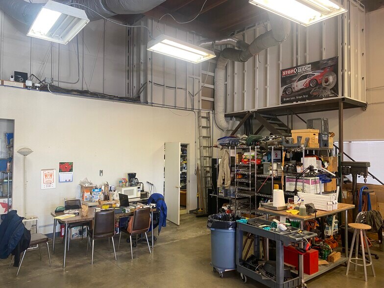More Photos Of 21087 Cabot Blvd, Hayward Warehouse For Lease