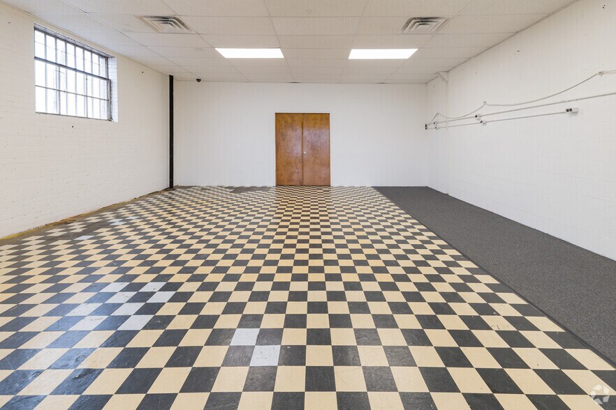 More Photos Of 216 SW 29th St, Oklahoma City Storefront For Sale