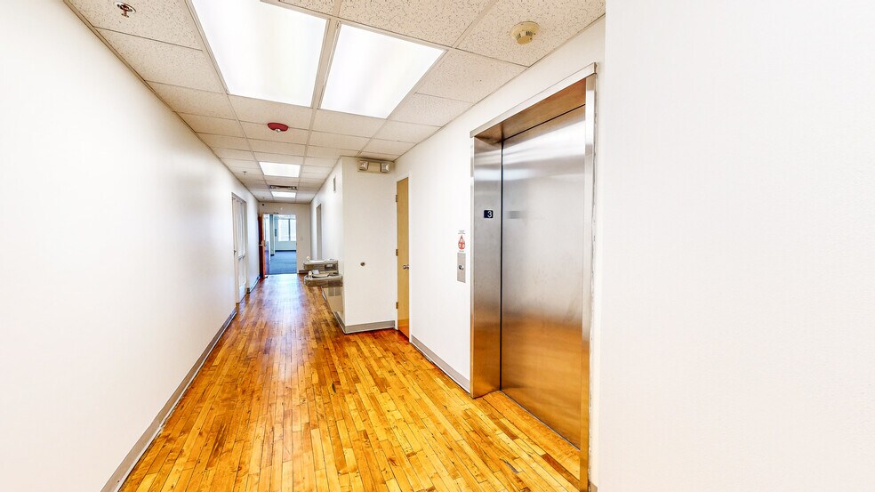 More Photos Of 124 College St, Asheville Office Residential For Sale