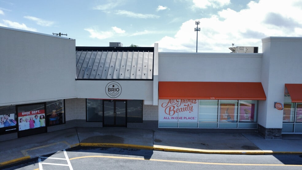 More Photos Of 1320 Lincoln Way E, Chambersburg Unknown For Lease