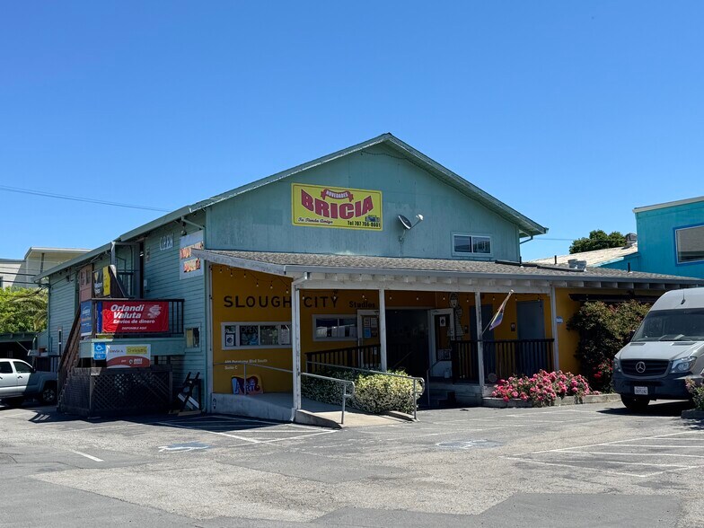 More Photos Of 409 S Petaluma Blvd, Petaluma General Retail For Sale