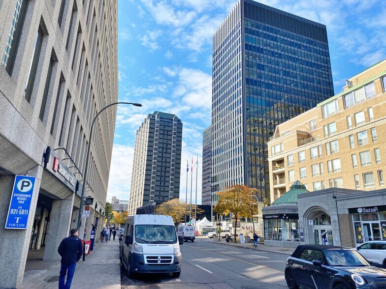 More Photos Of 1 Av Wood, Westmount Apartments For Sale