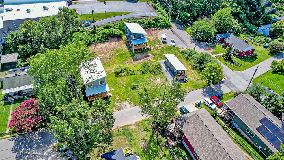 More Photos Of 696 Reed St, Asheville Land For Sale