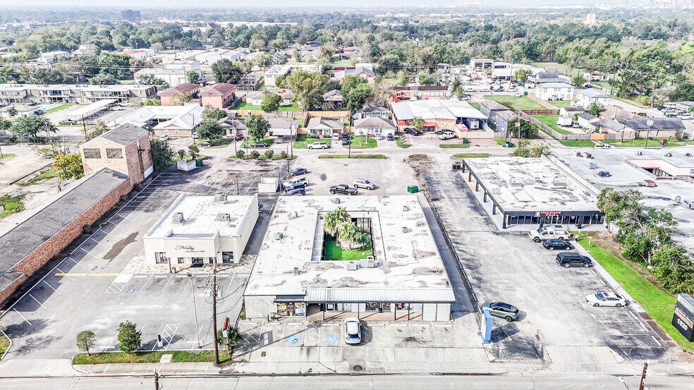 More Photos Of 1022-1024 Pasadena Blvd, Pasadena Medical For Lease