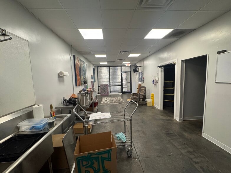 More Photos Of 5655-5659 Atlantic Ave, Long Beach Storefront For Lease