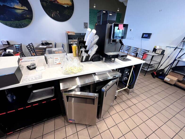 More Photos Of 11565 Theatre Dr, Champlin Unknown For Lease
