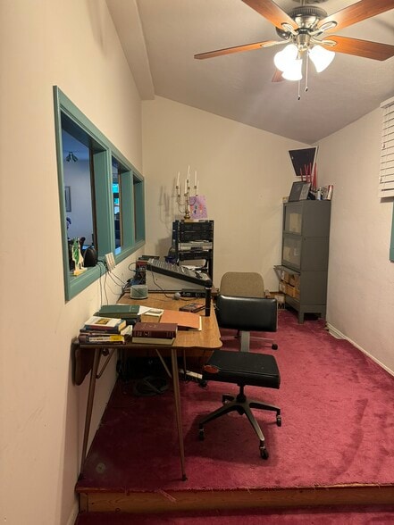 More Photos Of 595 S Logan St, Denver Specialty For Sale