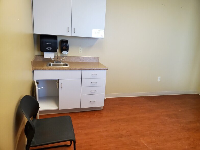 More Photos Of 11115-11119 Lima Rd, Fort Wayne Medical For Sale