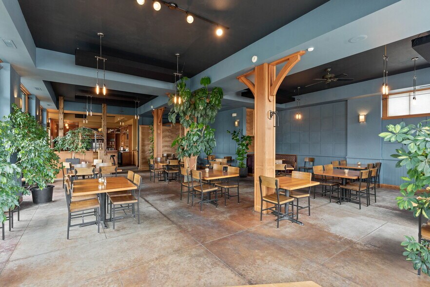 More Photos Of 102 S 1st Ave, Sandpoint Storefront Retail Office For Sale