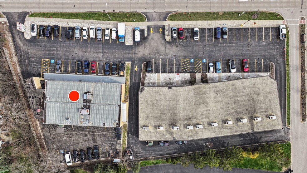 More Photos Of 473 W Northwest Hwy, Palatine Office For Sale