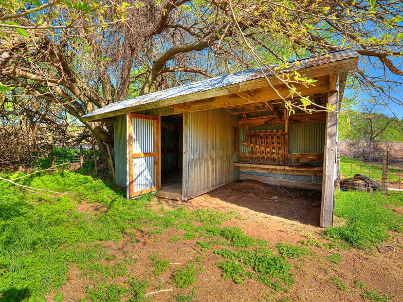 More Photos Of 601 Cimarron Rd, Tuttle Specialty For Sale