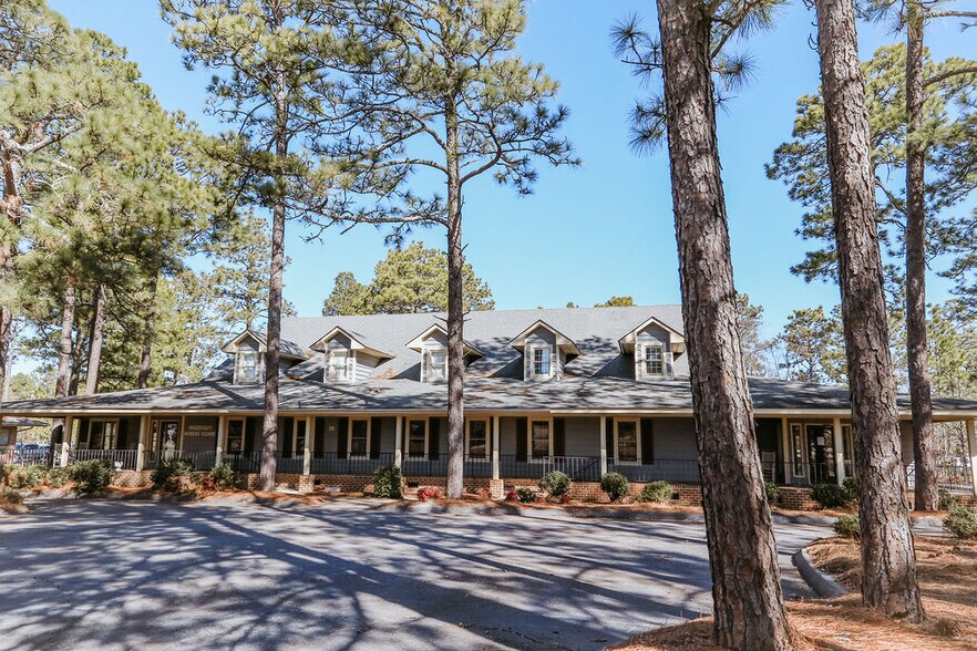 More Photos Of 70 Memorial Dr, Pinehurst Medical For Lease